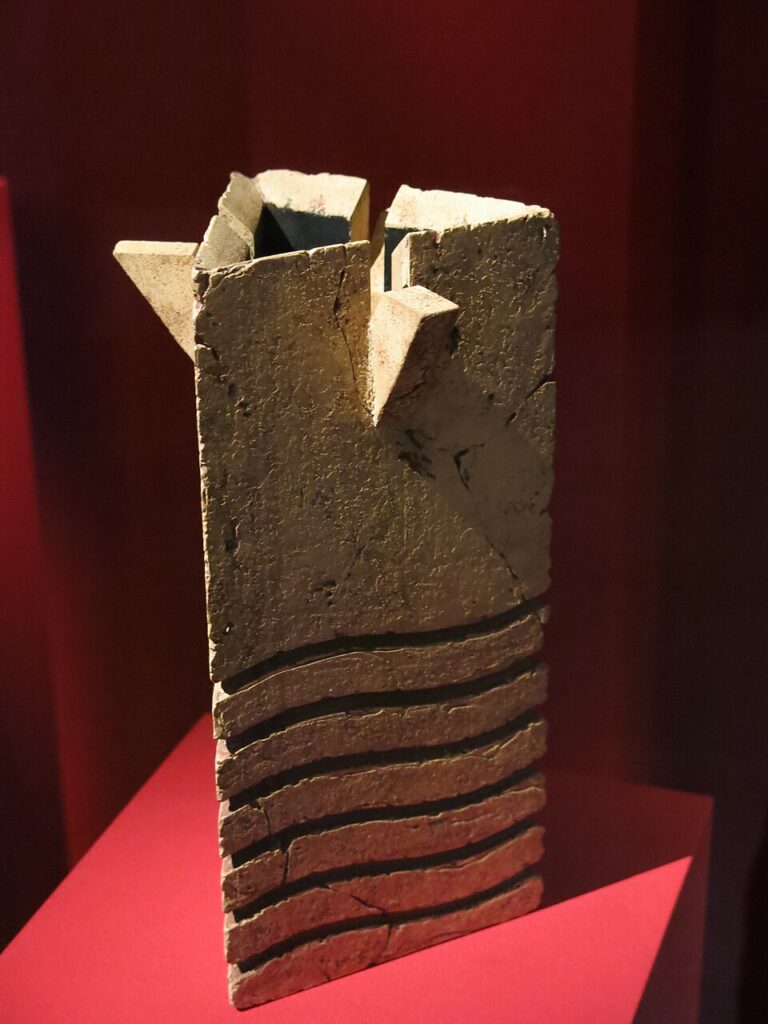 960px-Stone_of_the_Fifth_Element