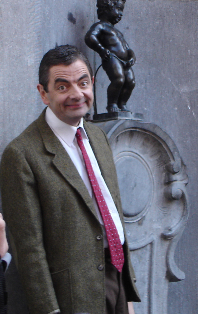 Rowan_Atkinson_and_Manneken_Pis