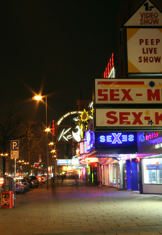„St. Pauli“-Reeperbahn